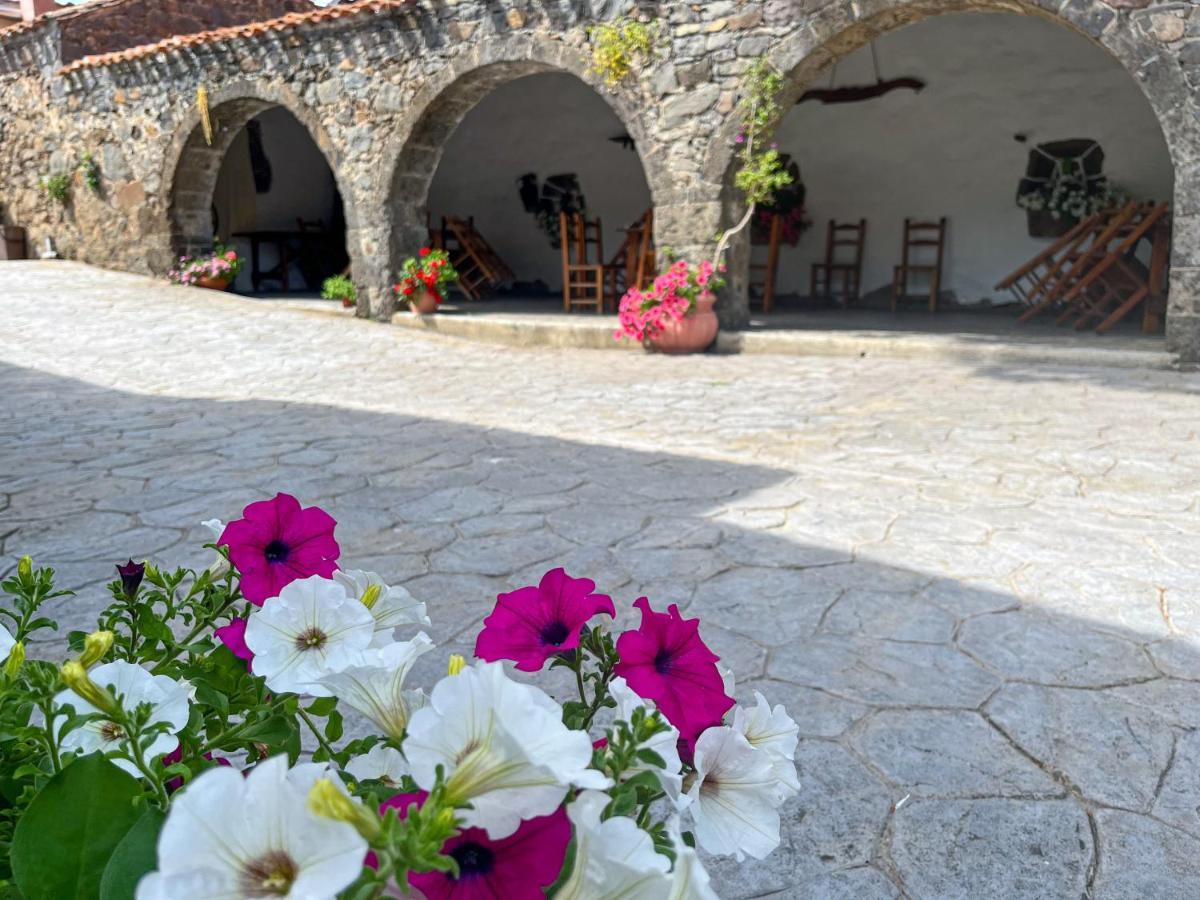 Penzion Sa Mola Bonarcado Exteriér fotografie